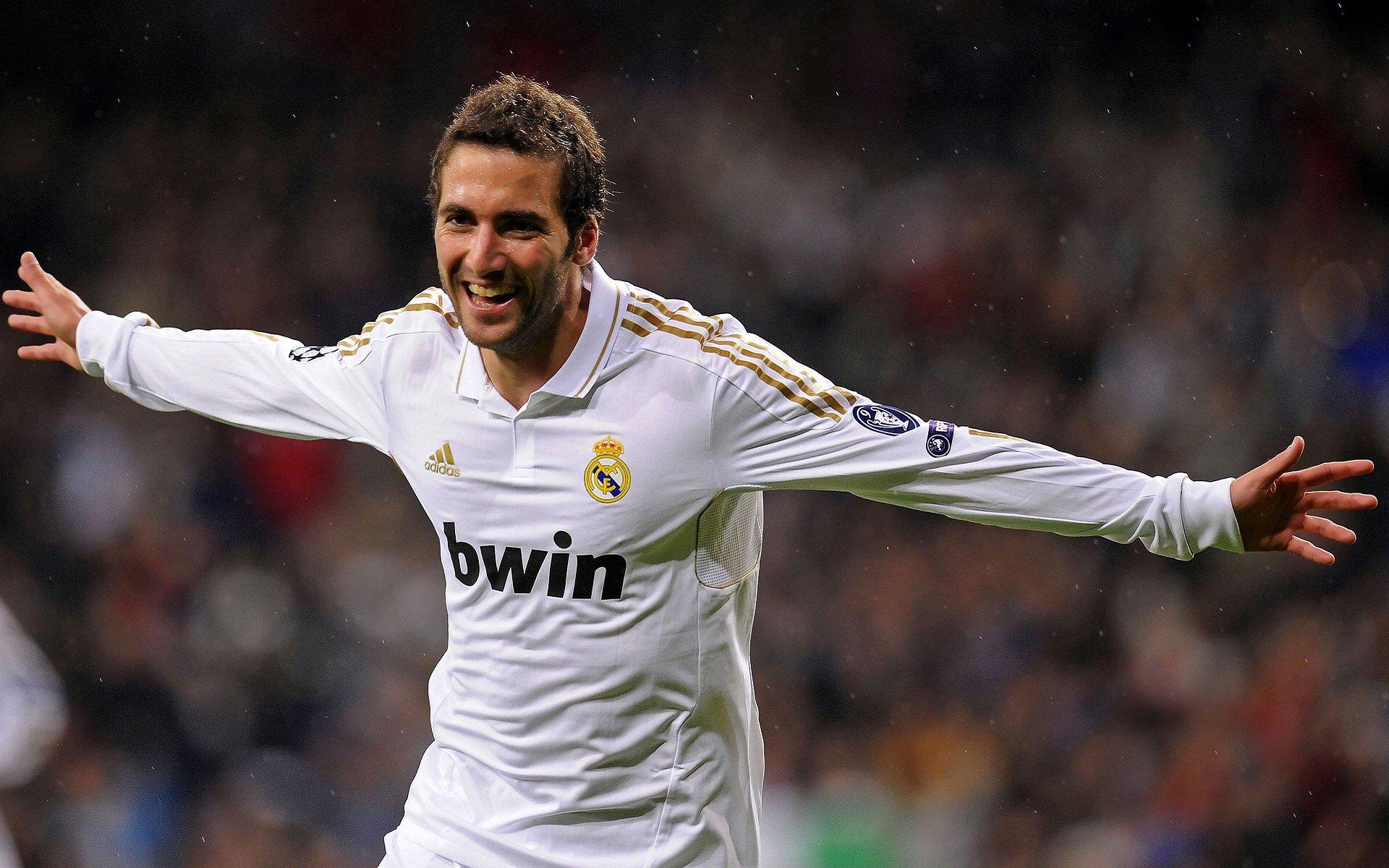 皇马三巨头闪耀金球奖候选 贝林厄姆、维尼修斯、姆巴佩领衔新一代足坛争霸