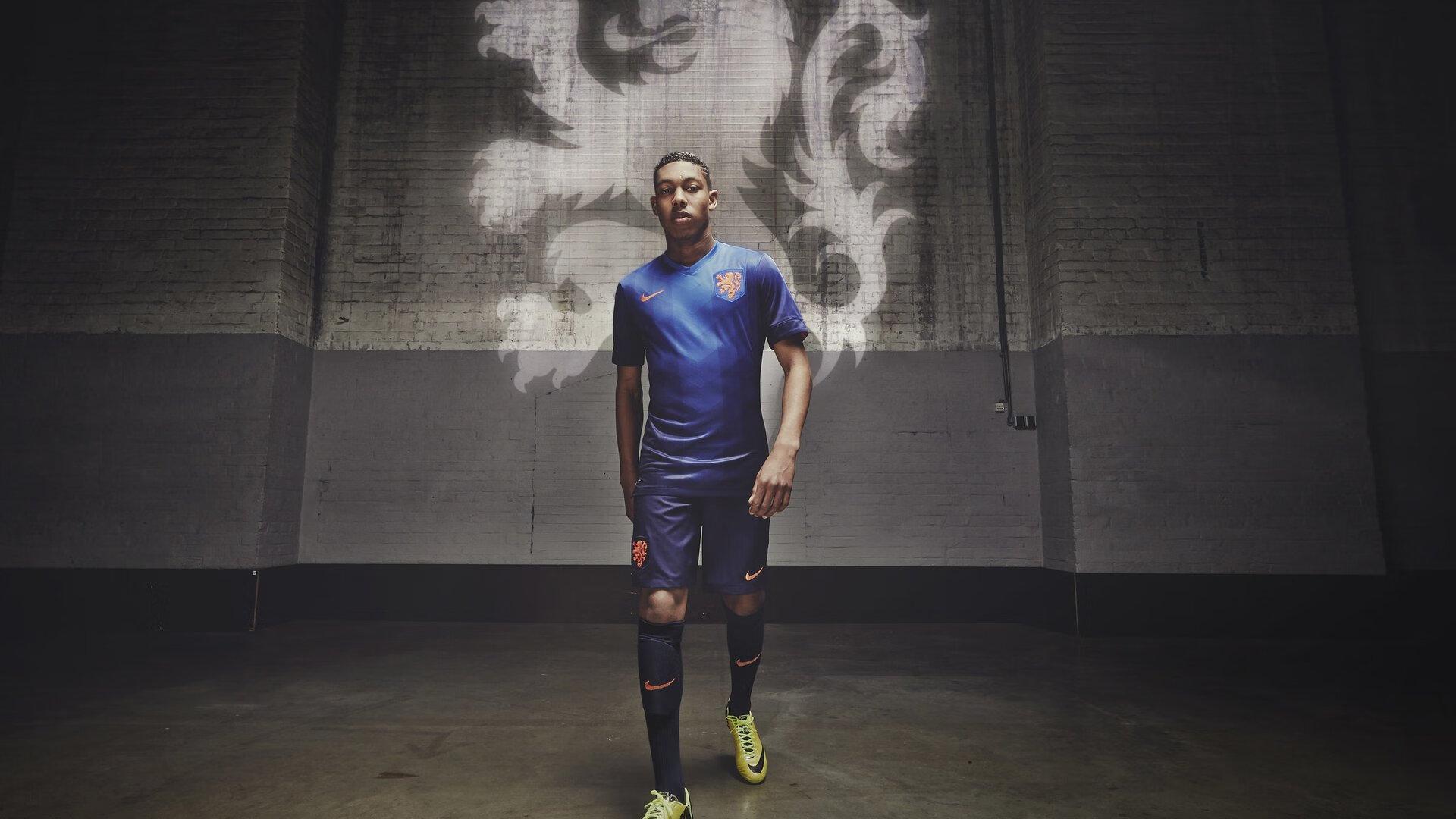 热刺争议判罚痛失三分,少帅英超首败冲击前四梦碎